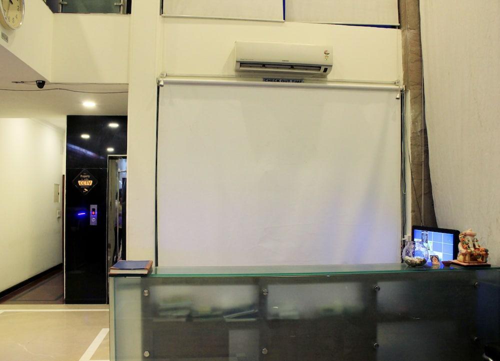 Hotel Treebo Palm Tree Palam Vihar Gurgaon Exterior foto