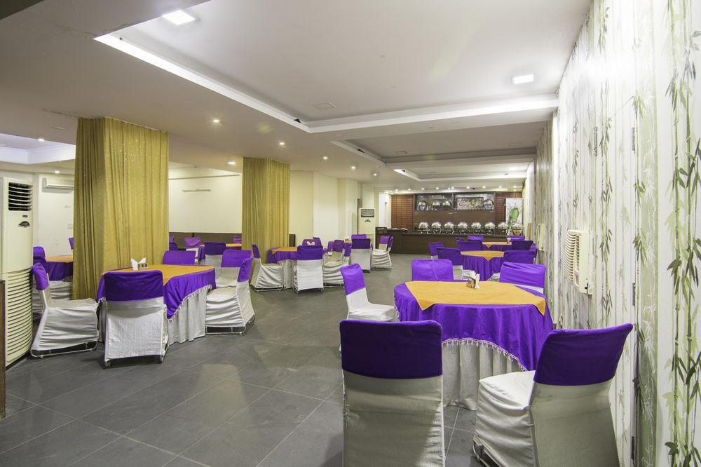 Hotel Treebo Palm Tree Palam Vihar Gurgaon Exterior foto